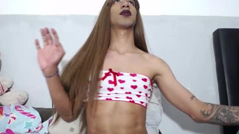 Snapshot of alex_charol chatting on 01/11/26, 10:59 charol online show from 01/11/26, 10:59