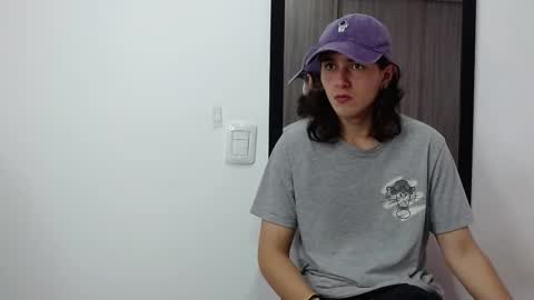 alex_connorr online show from 02/14/25, 08:37