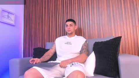 Snapshot of alex_cute77 chatting on 02/10/26, 11:25 alex online show from 02/10/26, 11:25