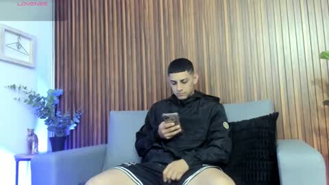 Snapshot of alex_cute77 chatting on 02/17/26, 11:18 alex online show from 02/17/26, 11:18