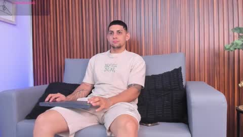 Snapshot of alex_cute77 chatting on 03/03/26, 11:49 alex online show from 03/03/26, 11:49