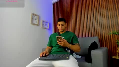 alex online show from 03/25/26, 12:22