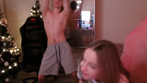 Alex online show from 01/01/25, 03:02