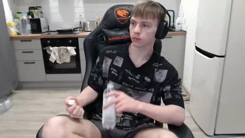 Alex online show from 03/01/25, 03:32