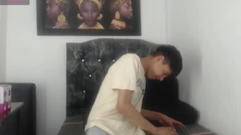 alex_it0 online show from 05/21/26, 08:49