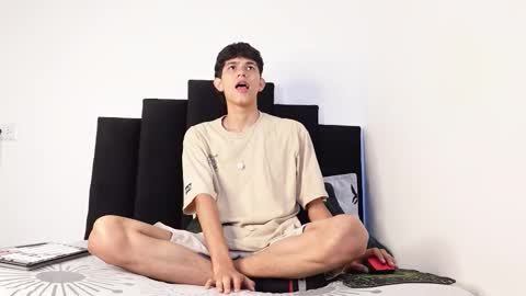 alex_mark_ online show from 10/24/25, 01:40