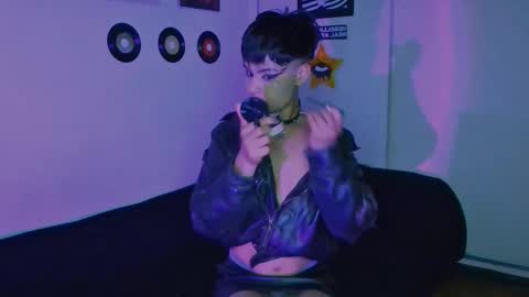 Alex online show from 09/18/25, 02:13