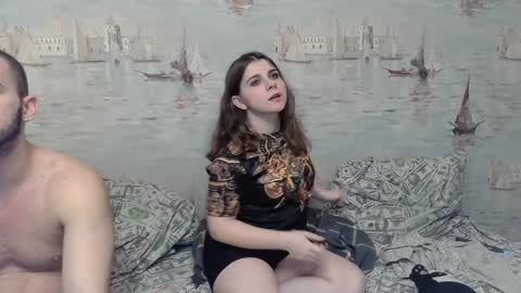 Alex and Sarah online show from 01/21/25, 01:39