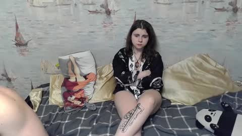 Alex and Sarah online show from 02/03/25, 10:54