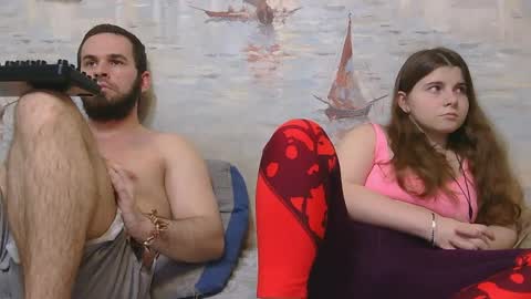Alex and Sarah online show from 05/18/26, 02:07