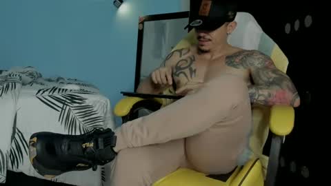 alex_sthorm online show from 10/02/25, 03:24