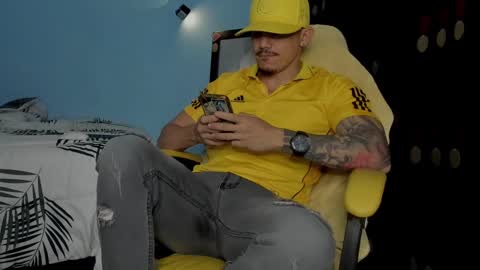 alex_sthorm online show from 10/11/25, 04:12