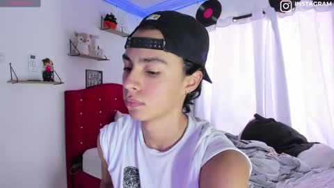 Alex online show from 01/12/25, 05:44