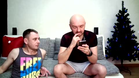 Alex and Tobey online show from 12/24/24, 10:11