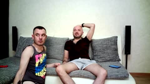 Alex and Tobey online show from 10/05/25, 01:37