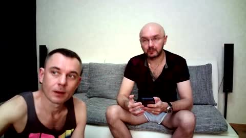 Alex and Tobey online show from 10/06/25, 03:26