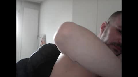 Snapshot of alex_vlad chatting on 02/27/26, 04:40 Alexandru online show from 02/27/26, 04:40