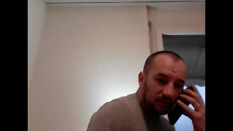 Snapshot of alex_vlad chatting on 03/01/26, 06:15 Alexandru online show from 03/01/26, 06:15