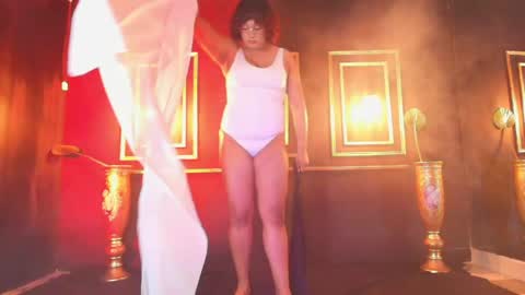 Snapshot of alexa_cruz__ chatting on 04/14/26, 11:49 Alexa online show from 04/14/26, 11:49