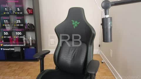 dont be afraid to click social media link its  working  just click on that  online show from 12/18/25, 09:54