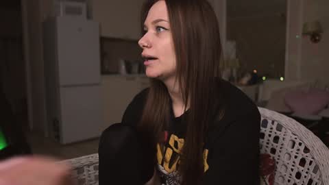 Snapshot of alexa_feels chatting on 01/11/25, 05:07 Little Duck homie online show from 01/11/25, 05:07