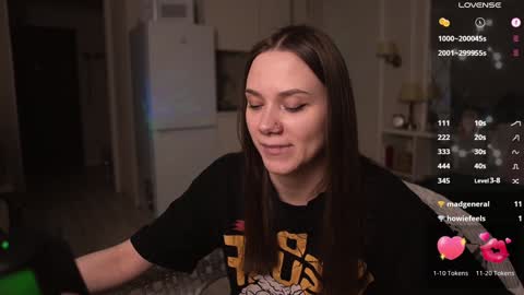 Snapshot of alexa_feels chatting on 02/08/25, 06:44 Little Duck homie online show from 02/08/25, 06:44