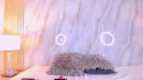 Snapshot of alexa_fox669 chatting on 06/13/26, 01:42 Alexa online show from 06/13/26, 01:42