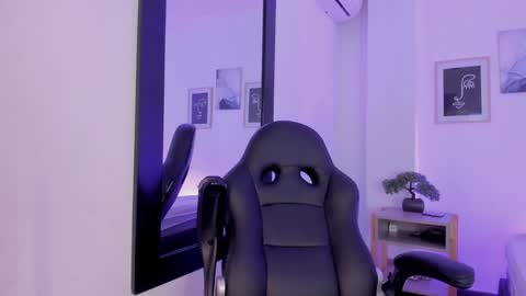 Alexa Millers online show from 02/06/25, 10:48