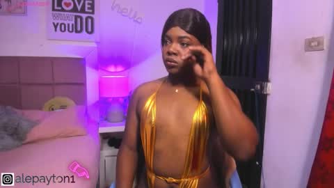 Snapshot of alexa_paytom1 chatting on 10/23/25, 04:12 Alexa online show from 10/23/25, 04:12