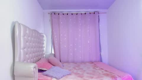 Snapshot of alexa_priincess chatting on 09/30/25, 03:28 online show from 09/30/25, 03:28