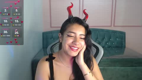 Alexandra online show from 10/18/25, 12:17