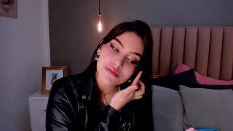 Alexa Thaylor online show from 02/10/25, 02:59