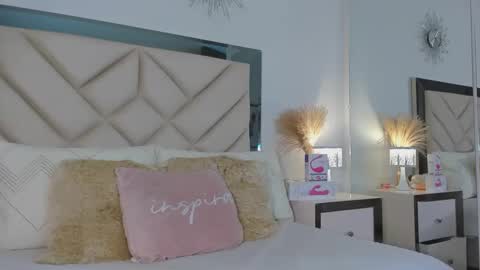 alexa_tobar online show from 01/24/25, 12:52