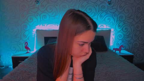 Snapshot of alexabarkley chatting on 12/17/24, 03:06 angel online show from 12/17/24, 03:06