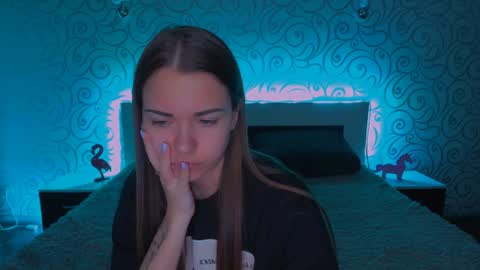 Snapshot of alexabarkley chatting on 12/20/24, 06:19 angel online show from 12/20/24, 06:19