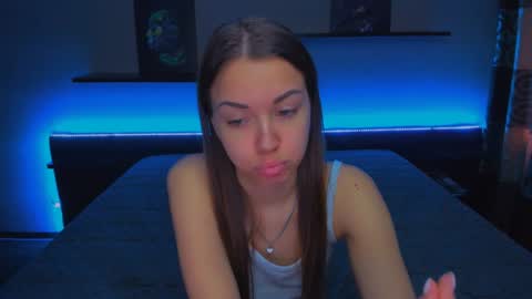 Snapshot of alexabarkley chatting on 12/31/24, 06:16 angel online show from 12/31/24, 06:16