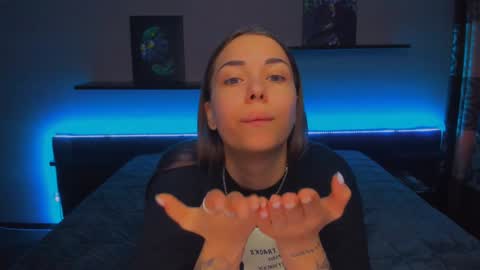 Snapshot of alexabarkley chatting on 01/17/25, 03:34 angel online show from 01/17/25, 03:34