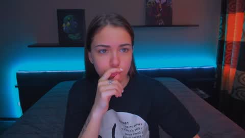 Snapshot of alexabarkley chatting on 01/31/25, 03:09 angel online show from 01/31/25, 03:09