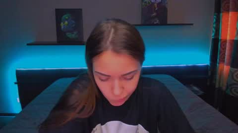 Snapshot of alexabarkley chatting on 01/31/25, 06:13 angel online show from 01/31/25, 06:13