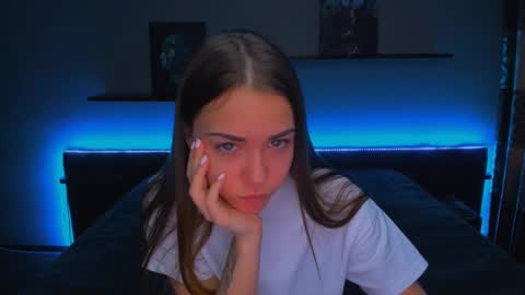 Snapshot of alexabarkley chatting on 02/11/25, 03:08 angel online show from 02/11/25, 03:08