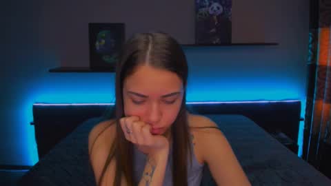 Snapshot of alexabarkley chatting on 02/17/25, 06:31 angel online show from 02/17/25, 06:31