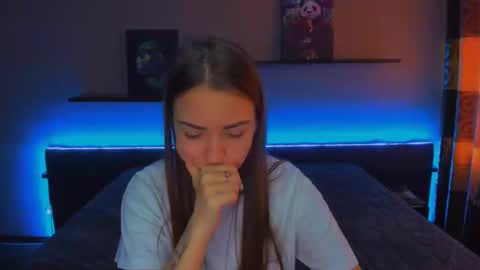 Snapshot of alexabarkley chatting on 02/28/25, 06:21 angel online show from 02/28/25, 06:21