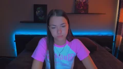 Snapshot of alexabarkley chatting on 10/01/25, 12:49 angel online show from 10/01/25, 12:49