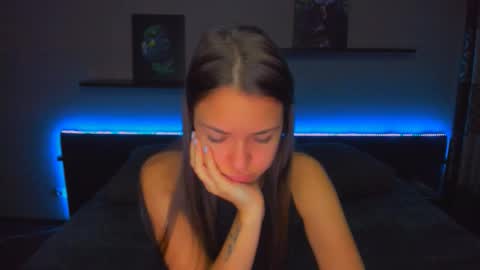 Snapshot of alexabarkley chatting on 10/22/25, 12:22 angel online show from 10/22/25, 12:22