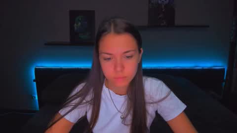 Snapshot of alexabarkley chatting on 10/24/25, 12:30 angel online show from 10/24/25, 12:30