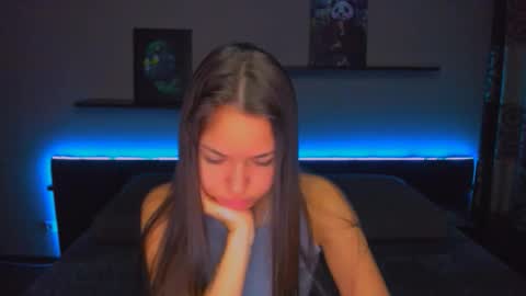 Snapshot of alexabarkley chatting on 10/28/25, 12:25 angel online show from 10/28/25, 12:25