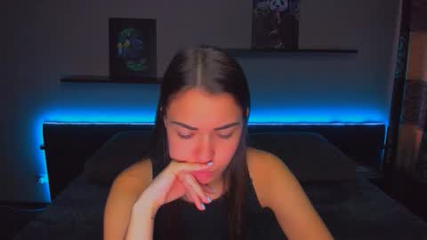 Snapshot of alexabarkley chatting on 10/29/25, 01:30 angel online show from 10/29/25, 01:30