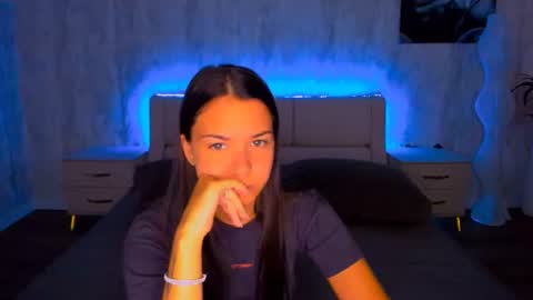 Snapshot of alexabarkley chatting on 07/03/26, 12:17 angel online show from 07/03/26, 12:17