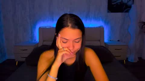 Snapshot of alexabarkley chatting on 07/09/26, 12:37 angel online show from 07/09/26, 12:37