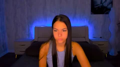 Snapshot of alexabarkley chatting on 07/20/26, 12:14 angel online show from 07/20/26, 12:14